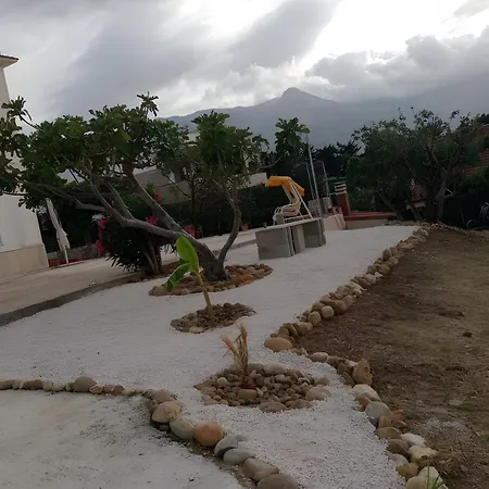 Josade