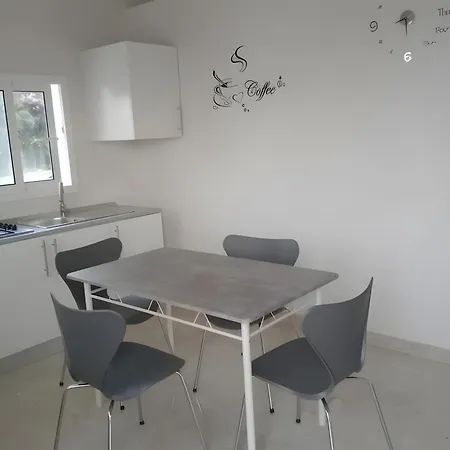 Josade Apartament *