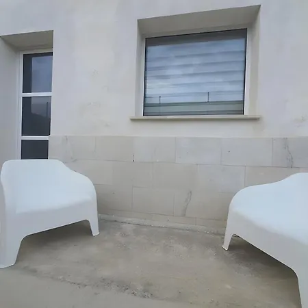 Apartament Josade *